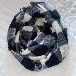 Black & White Plaid Infinity Scarf